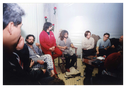 Rennes (fr) transmusicales : conference de presse Faust/UlanBator Gerard NGuyen, S.W.Lobdell, HJ. Irmler, JH. Peron, A.Cambuzat, O.Manchion 1996 dec 7 : photo Olivier Coiffard